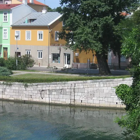 Biro In Center, 50 M From The Apartment